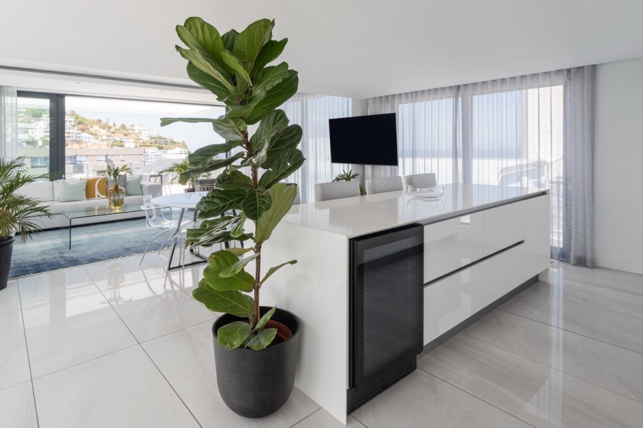 To Let 3 Bedroom Property for Rent in Bantry Bay Western Cape